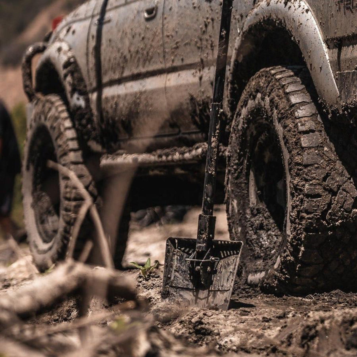 DMOS Delta Pro Shovel DMOS | Dealer Program