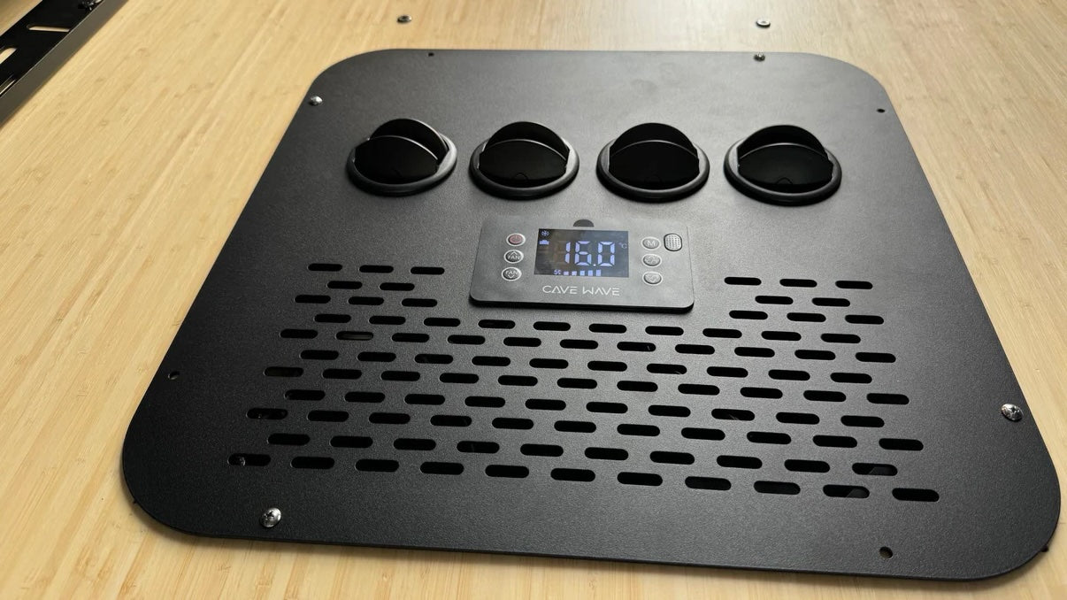 CH ULTRA QUIET SERIES 12V/24V/48V ROOFTOP AIR CONDITIONER WITH HEAT PUMP (14" x 14" OPENING)