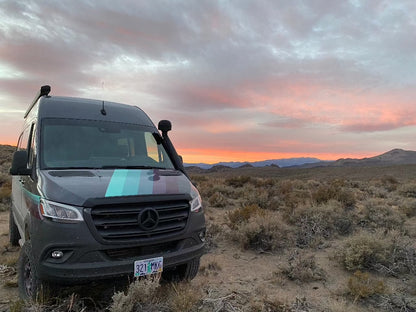 Aero Hood Spoiler for Sprinter 907 2019+ – Paint Protection and Debris Deflection