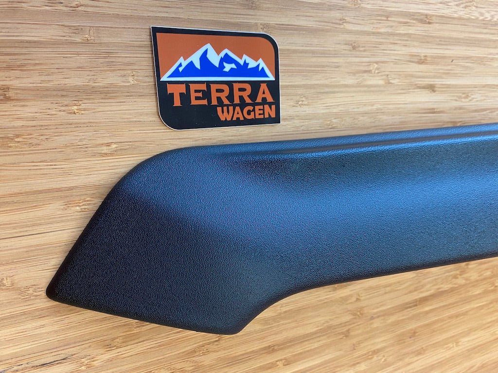 Aero Hood Spoiler for Sprinter 907 2019+ – Paint Protection and Debris Deflection