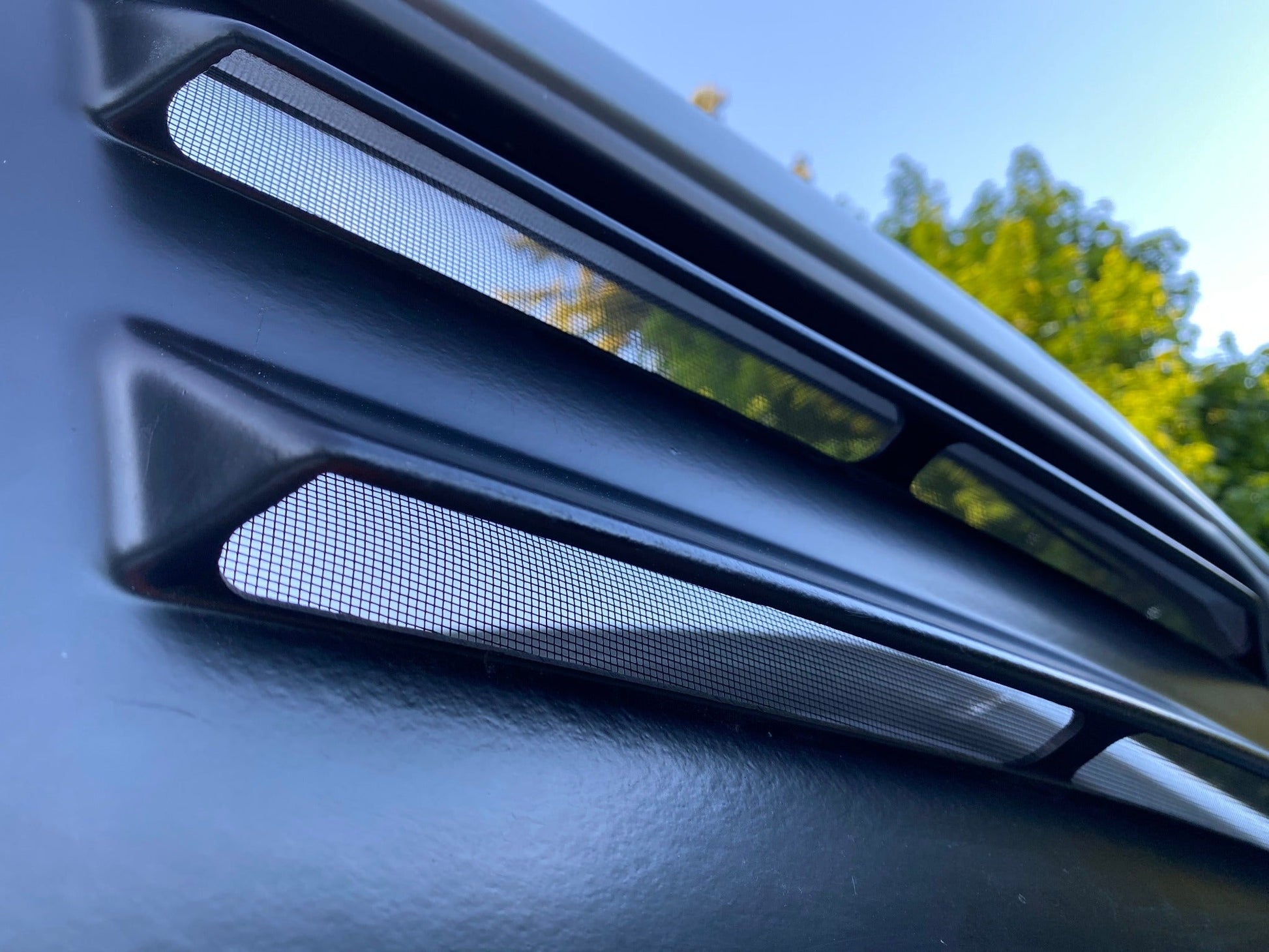 Bug Barrier Window Vent for Sprinter, Transit & ProMaster Vans Terrawagen