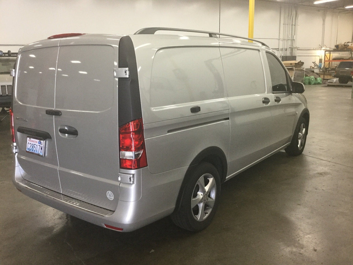 Metris / Vito 8-Piece Fender Flare Kit – Full Corner Coverage Van Upgrade Terrawagen