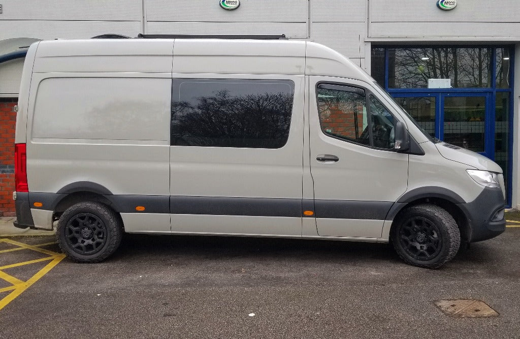 Sprinter 907 Full Exterior Upgrade Bundle – Hood Spoiler + Fender Armor + Mudguards