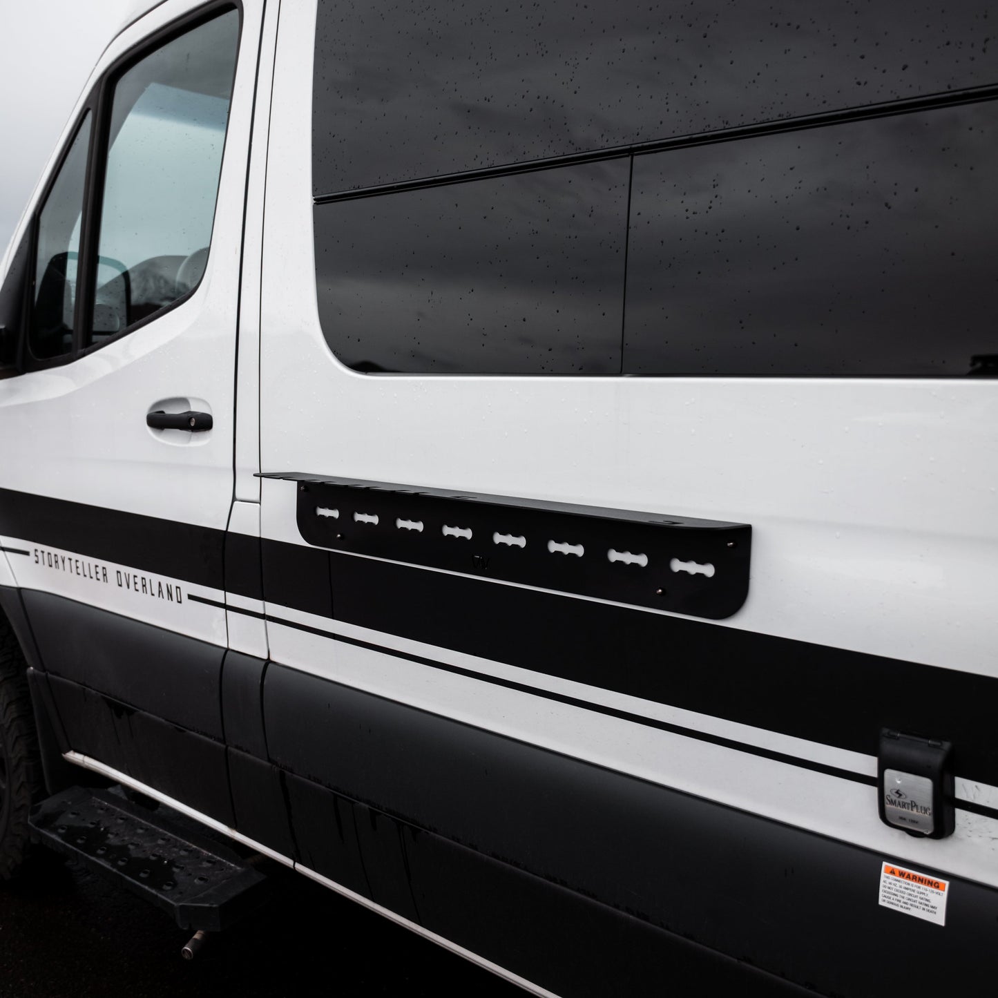 Magnetic Outdoor Utility Shelf