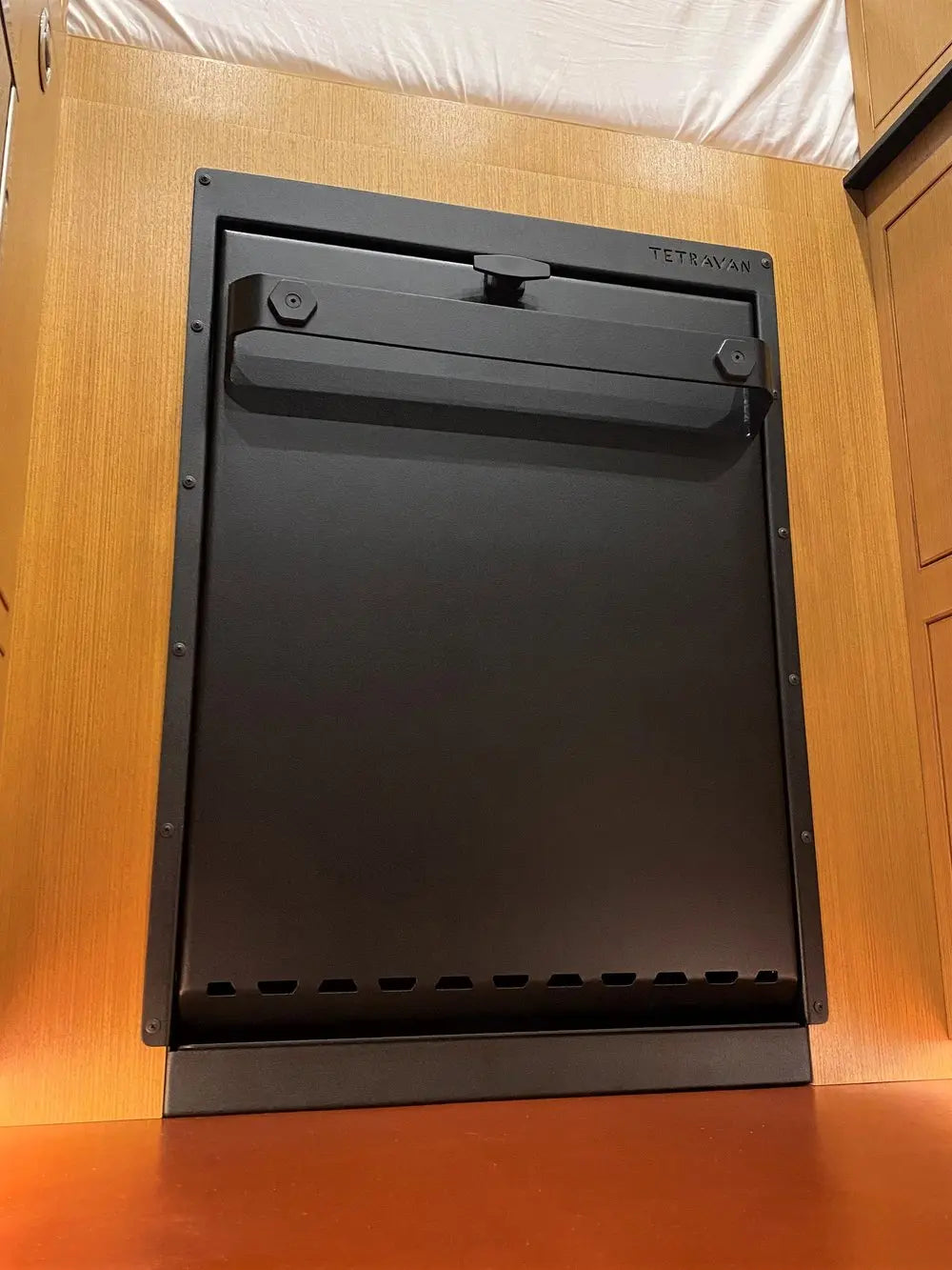 Tetravan Folding Shower 2.1 with Magnetic Curtain GoCode